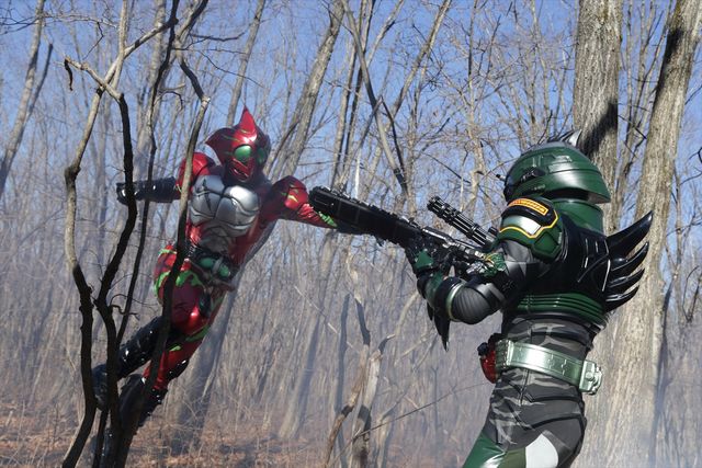 【22枚】ついに最終決戦！映画『仮面ライダーアマゾンズ THE MOVIE 最後ノ審判』場面写真（5枚目）
