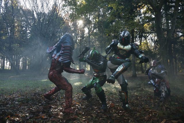 【22枚】ついに最終決戦！映画『仮面ライダーアマゾンズ THE MOVIE 最後ノ審判』場面写真（6枚目）