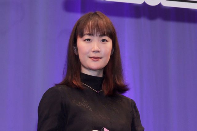 黒木華の美しいドレス姿！中村蒼、藤間爽子らと映画『アイミタガイ』完成披露（16枚目）