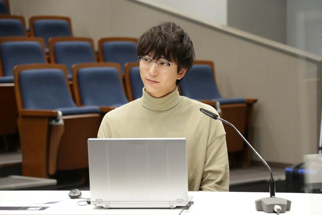 ほほ笑む赤楚衛二！ドラマ「30歳まで童貞だと魔法使いになれるらしい」リモート記者会見（4枚目）