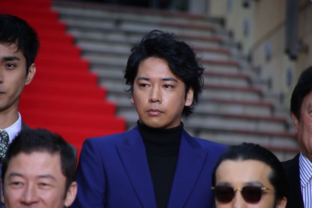 伊勢谷友介、松葉づえで『新宿スワンII』イベントに登壇　画像ギャラリー（14枚目）