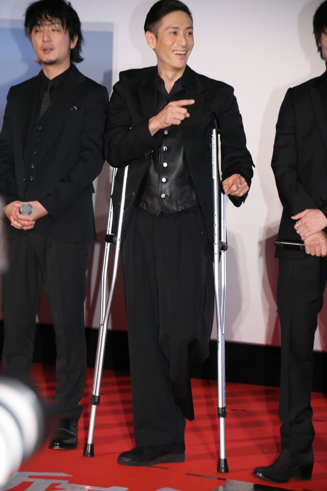 伊勢谷友介、松葉づえで『新宿スワンII』イベントに登壇　画像ギャラリー（27枚目）