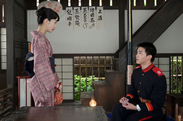【画像7枚】朝ドラ「風、薫る」小川（甲斐翔真）がりん（見上愛）と出会って…第99回場面写真：フォトギャラリー
