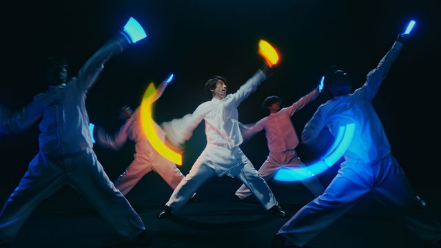 高橋一生の千手観音！「氷結」CMでヲタ芸に挑戦！（2枚目）