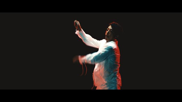 高橋一生の千手観音！「氷結」CMでヲタ芸に挑戦！（5枚目）