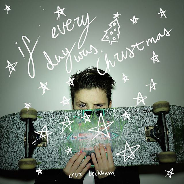 クルーズ・ベッカムのデビューシングル「If Every Day Was Christmas」のビジュアル