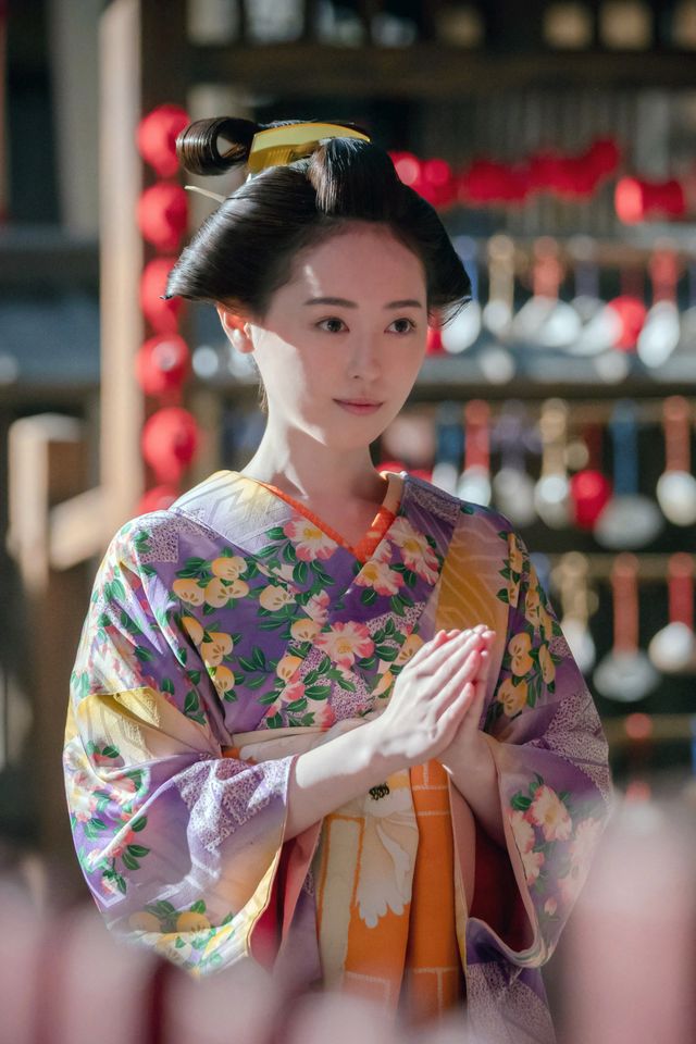 福原遥演じる誰袖