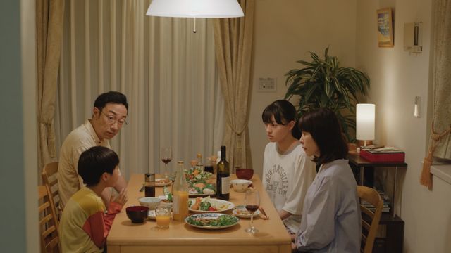 戸次重幸、飯豊まりえらNHK「あれからどうした」場面写真（6枚目）