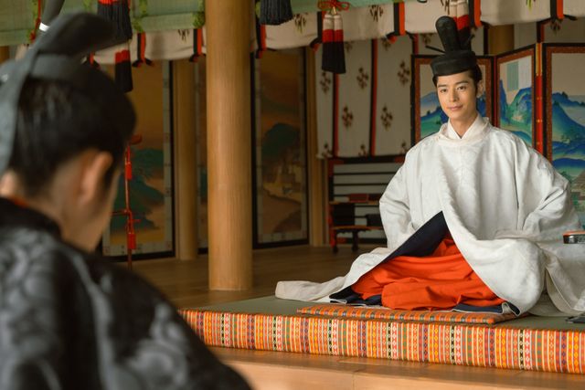 祝「源氏物語」“連載”決定！一条天皇がドハマり「光る君へ」第32回場面写真（2枚目）