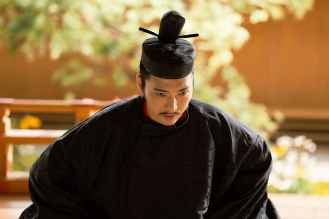 祝「源氏物語」“連載”決定！一条天皇がドハマり「光る君へ」第32回場面写真（3枚目）