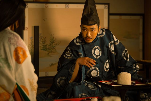 祝「源氏物語」“連載”決定！一条天皇がドハマり「光る君へ」第32回場面写真（8枚目）
