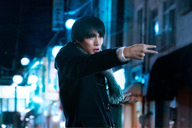 石井杏奈がずぶ濡れのままロッカーに…『砕け散るところを見せてあげる』より（3枚目）