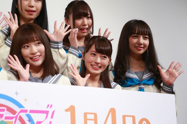 Aqoursが制服姿で集結！劇場版『ラブライブ！サンシャイン!!』完成披露試写会（18枚目）