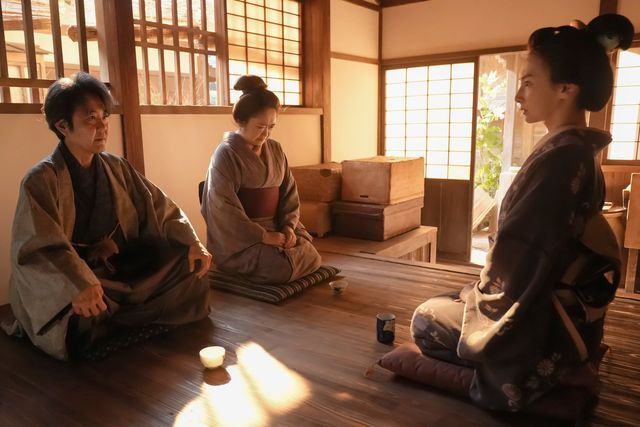 タエ（北川景子）の反応は…朝ドラ「ばけばけ」第68回の場面写真：フォトギャラリー