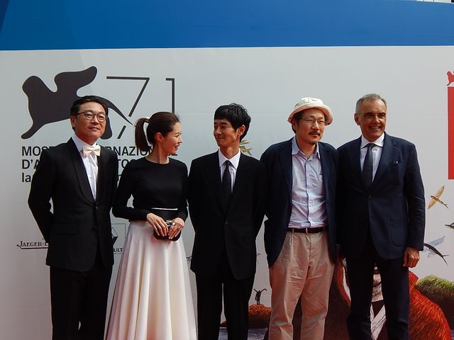 加瀬亮、ベネチアでリラックス＆笑顔！フォトギャラリー（4枚目）