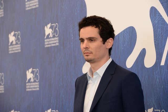 エマ・ストーン、きらびやかなドレスでレッドカーペット登場！（3枚目）