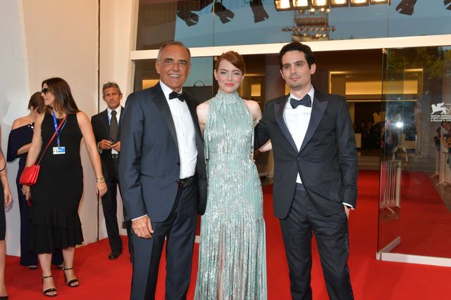 エマ・ストーン、きらびやかなドレスでレッドカーペット登場！（17枚目）