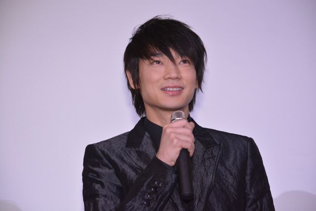 綾野剛、1回ぐらいは小栗の妻になってみたい!?　画像ギャラリー：フォトギャラリー