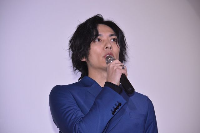 綾野剛、1回ぐらいは小栗の妻になってみたい!?　画像ギャラリー（9枚目）