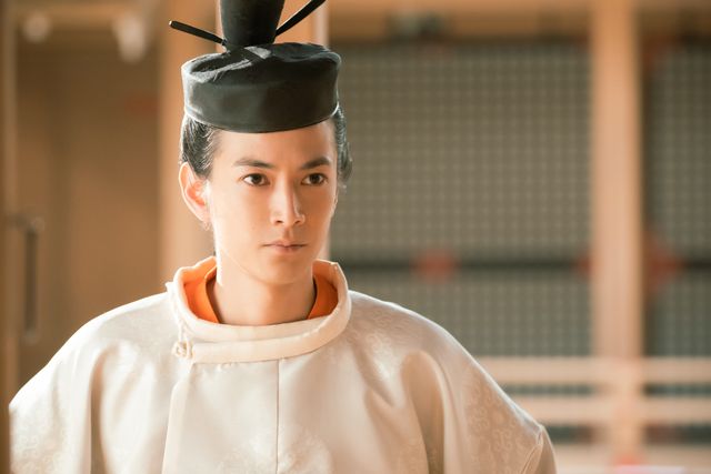 頼通（渡邊圭祐）の美しすぎる舞…「光る君へ」第44回場面写真（4枚目）