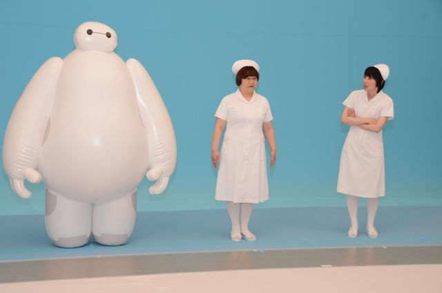 ハリセンボンのナース姿！『ベイマックス』MovieNEX発売記念CM撮影現場フォトギャラリー（11枚目）