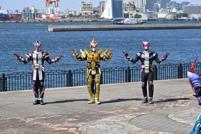 宝太郎に襲いかかるカグヤ様！「仮面ライダーガッチャード」第35話場面カット（5枚目）