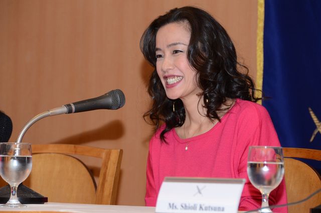 忽那汐里が流ちょうな英語を披露！映画『女が眠る時』イベントフォトギャラリー（4枚目）