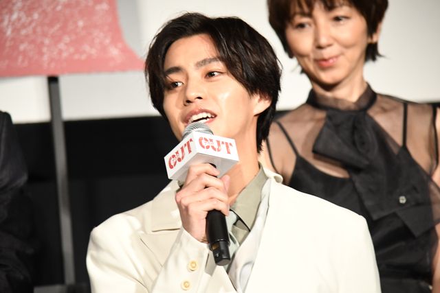 倉悠貴×醍醐虎汰朗×与田祐希（乃木坂 46）ら映画『OUT』初日舞台あいさつ（5枚目）