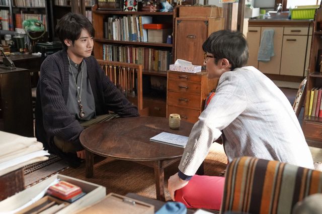 舞と貴司は色違いのエプロンで…「舞いあがれ！」第98回の場面写真（2枚目）