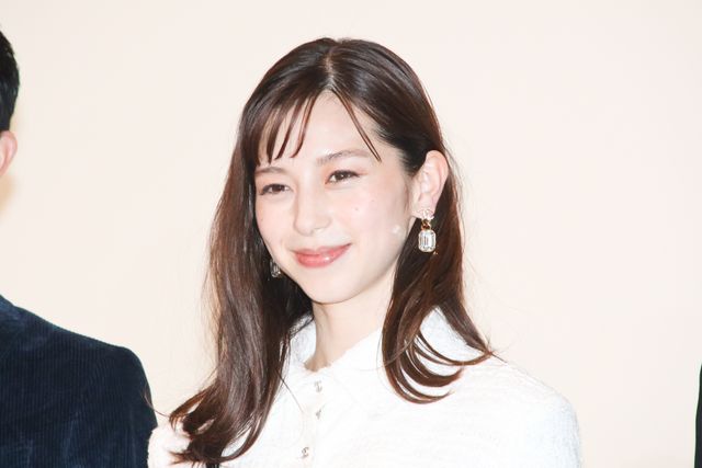 中条あやみ＆杉野遥亮が『水上のフライト』初日に喜び！（12枚目）