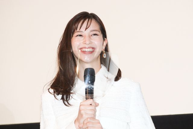 中条あやみ＆杉野遥亮が『水上のフライト』初日に喜び！（20枚目）