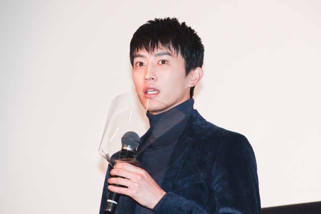 中条あやみ＆杉野遥亮が『水上のフライト』初日に喜び！（24枚目）