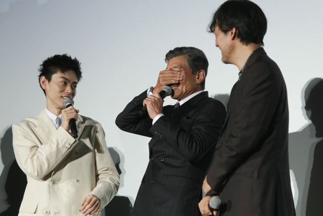 めっちゃ笑顔！菅田将暉＆浜辺美波らトークで盛り上がる『アルキメデスの大戦』初日舞台あいさつ（15枚目）