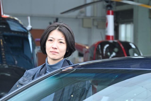 謎の男の治療を始める裕子…「新空港占拠」第2話場面写真（ネタバレあり）（3枚目）