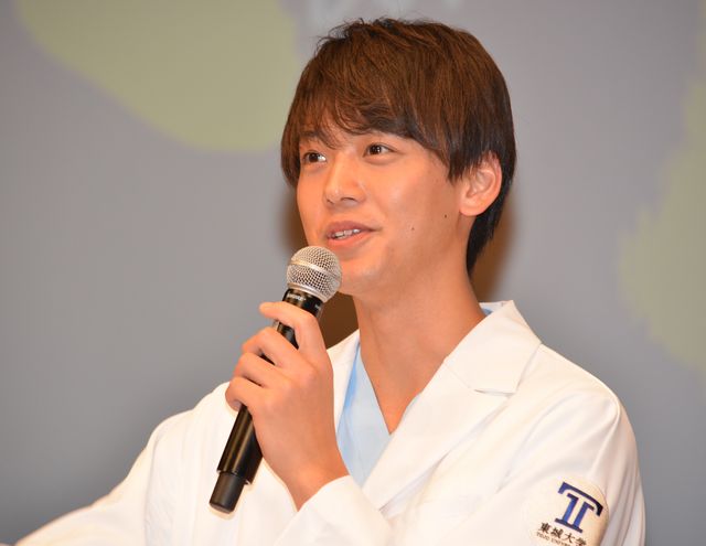 二宮和也、竹内涼真ら「ブラックペアン」試写会＆舞台挨拶へ（3枚目）