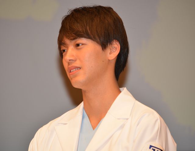 二宮和也、竹内涼真ら「ブラックペアン」試写会＆舞台挨拶へ（4枚目）