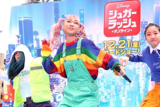 青山テルマ『シュガー・ラッシュ：オンライン』エンドソング渋谷で熱唱！（6枚目）