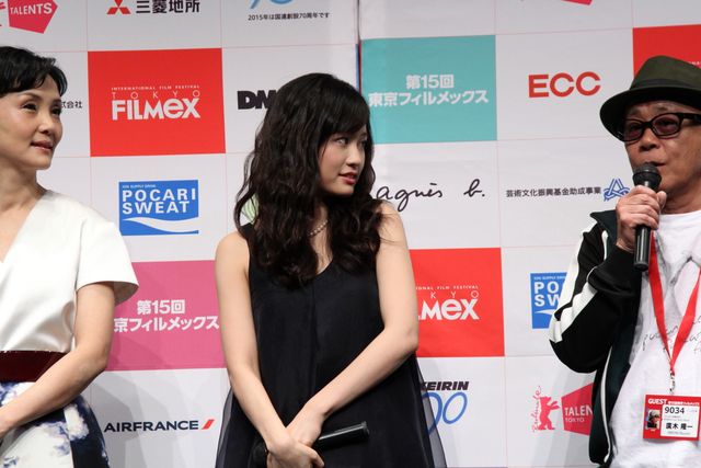 前田敦子、歌舞伎町について尋ねられ、思わずたじろぐ！　「あまり縁がないので」　画像ギャラリー（10枚目）