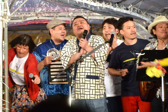 大盛り上がり！「エンディングライブ　島ぜんぶでおーきなバンドステージ」（12枚目）