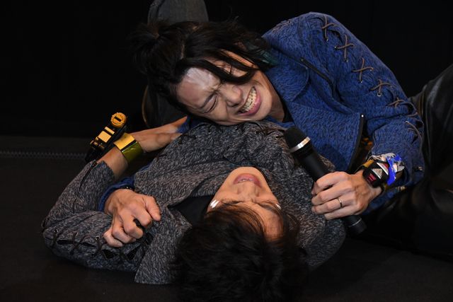 『アバレンジャー20th』仲良し幸人＆アスカ、えみポン交えた名乗りポーズも！先行上映会：フォトギャラリー