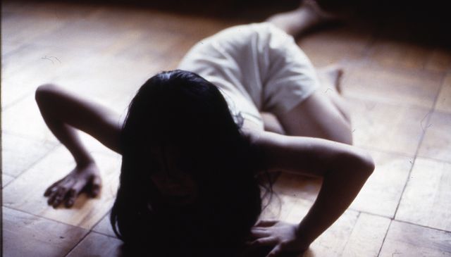 伝説の恐怖4Kで再び…Vシネマ版『呪怨』『呪怨2』場面写真（4枚目）