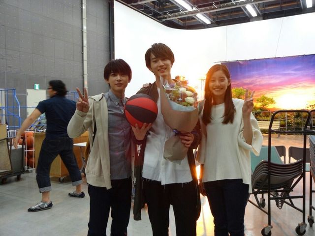 吉沢亮×新木優子×杉野遥亮、仲良し3ショット！『あのコの、トリコ。』オフショット＆撮影メイキングカット（7枚目）