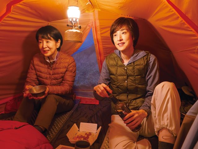 のん＆工藤阿須加の夫婦姿も。映画『てっぺんの向こうにあなたがいる』場面写真：フォトギャラリー