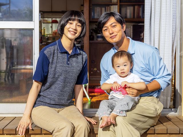 のん＆工藤阿須加の夫婦姿も。映画『てっぺんの向こうにあなたがいる』場面写真（2枚目）