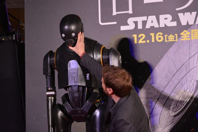 ベイダー卿、デス・スターと共に六本木に降臨！『ローグ・ワン』ジャパンプレミアフォトギャラリー（12枚目）