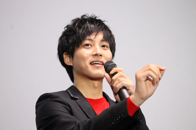 松坂桃李＆沢尻エリカ！『不能犯』大阪舞台あいさつ（2枚目）