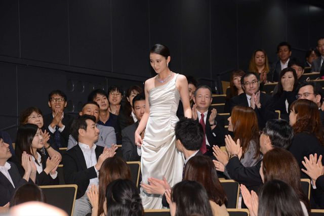 滝沢秀明、「どうなっちゃうの？」甘い台詞の連続に自身の行く末を案じる　画像ギャラリー（15枚目）