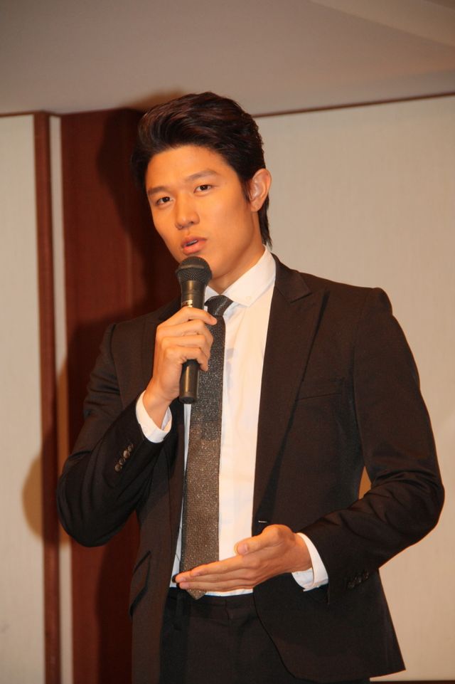 舞台「テイキング サイド～ヒトラーに翻弄された指揮者が裁かれる日～」会見フォトギャラリー（7枚目）