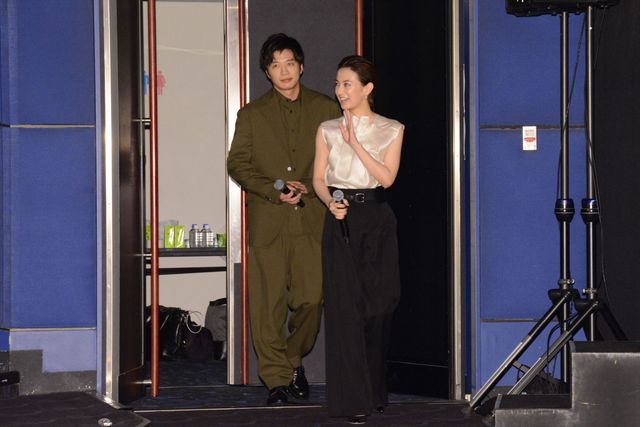 千葉雄大＆白石麻衣『スマホを落としただけなのに　囚われの殺人鬼』初日舞台あいさつ（5枚目）