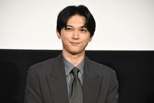 吉沢亮、憧れの監督と！海外映画祭に続々出品『ぼくが生きてる、ふたつの世界』完成披露（3枚目）